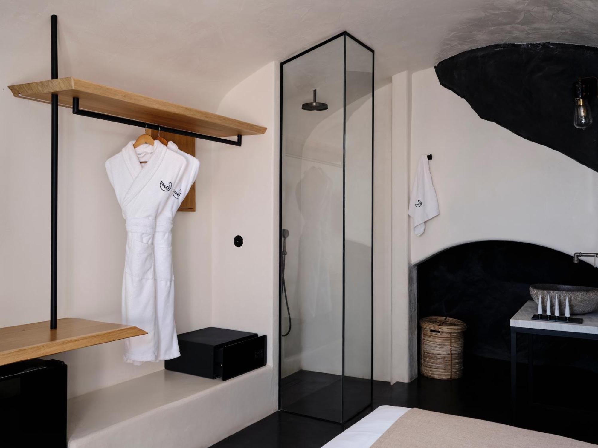 Rocca Dome with Caldera View and Outdoor Hot tub,1585534980:JPEG